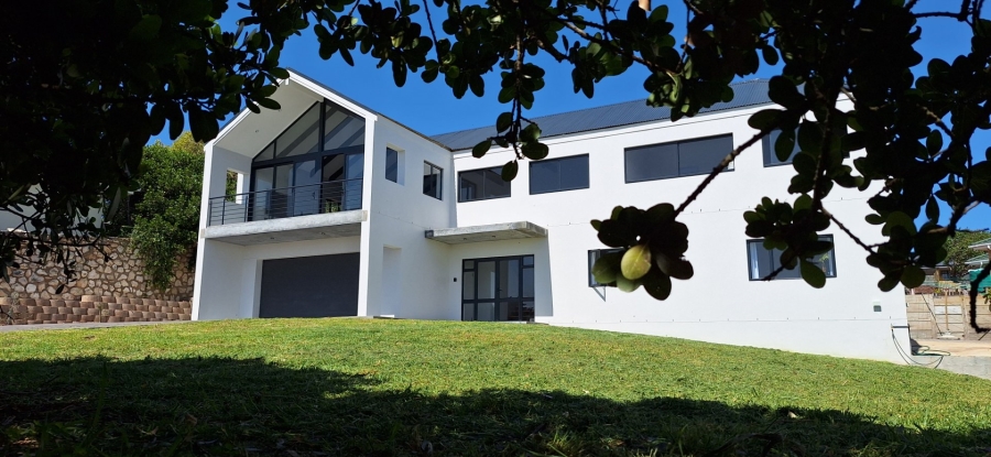 4 Bedroom Property for Sale in Stilbaai Wes Western Cape